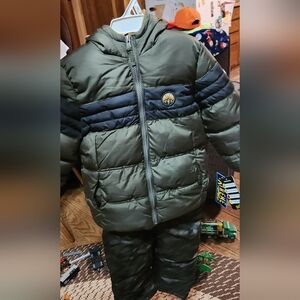 NWT Boys xs snow suit